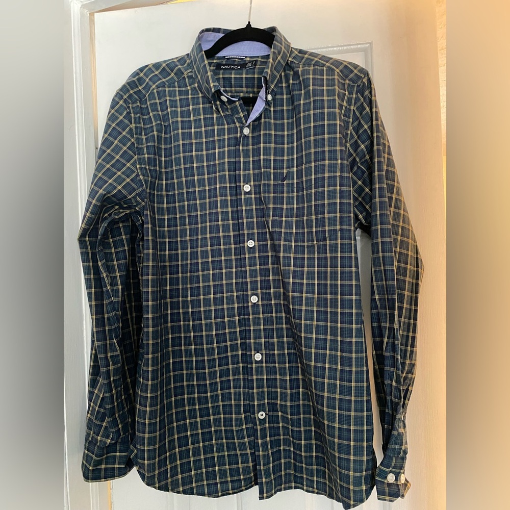 Nautica Men's Navy and Yellow button-down collared casual or dress shirt